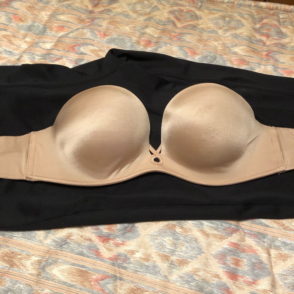 Victoria’s Secret strapless bombshell bra size 32B